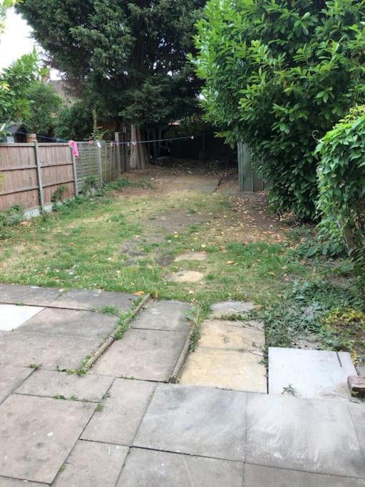 Lovely 3 Bedroom Entire Home With Street Parking - Close To Nec, Bhx Airport - Sleeps 6 Guests Ideal For Contractors & Families Birmingham Bagian luar foto